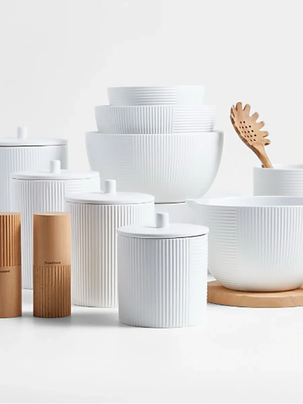 New! Crate&Barrel White Ribbed Ceramic Canister with Lid size Extra-Large